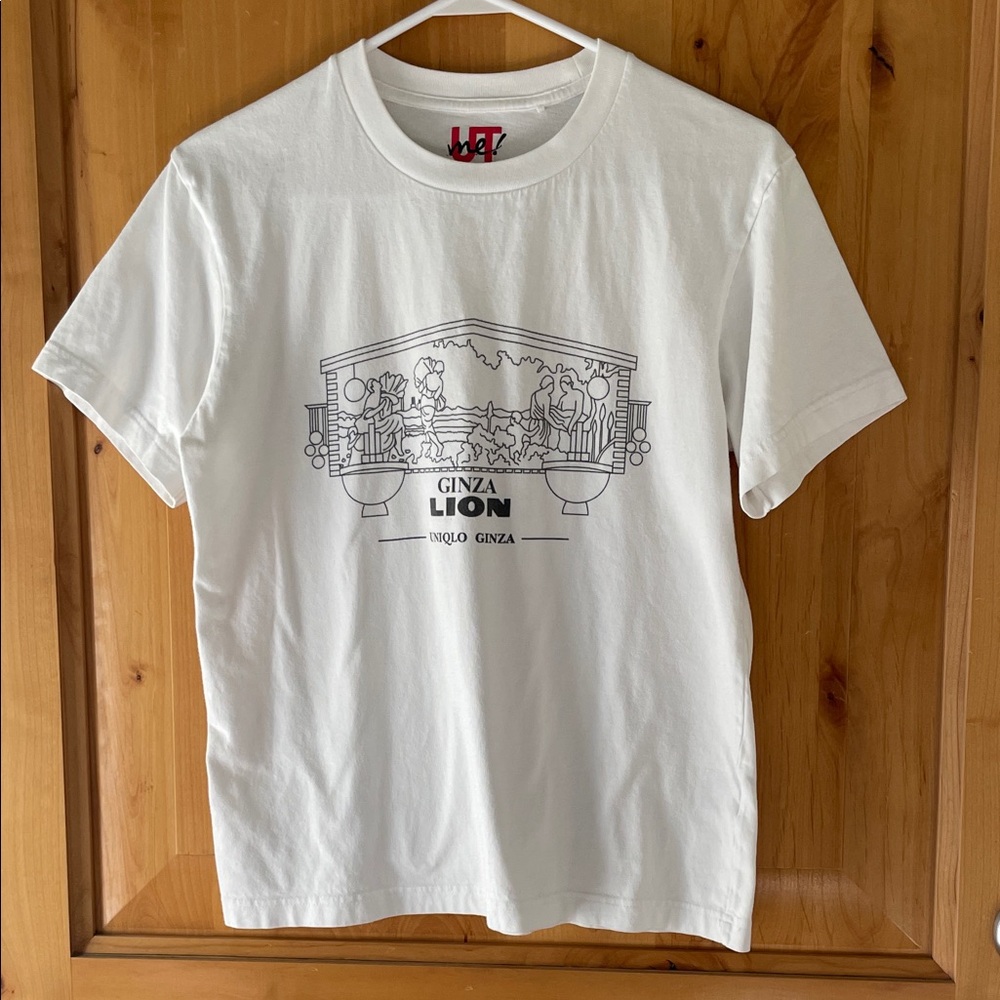 Uniqlo White Graphic Tee with Black Design